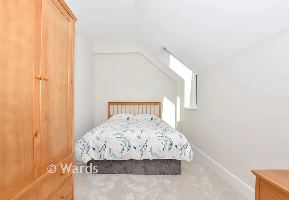 Bedroom 2 - Mill Hall, Aylesford, Kent - Wards of Kent