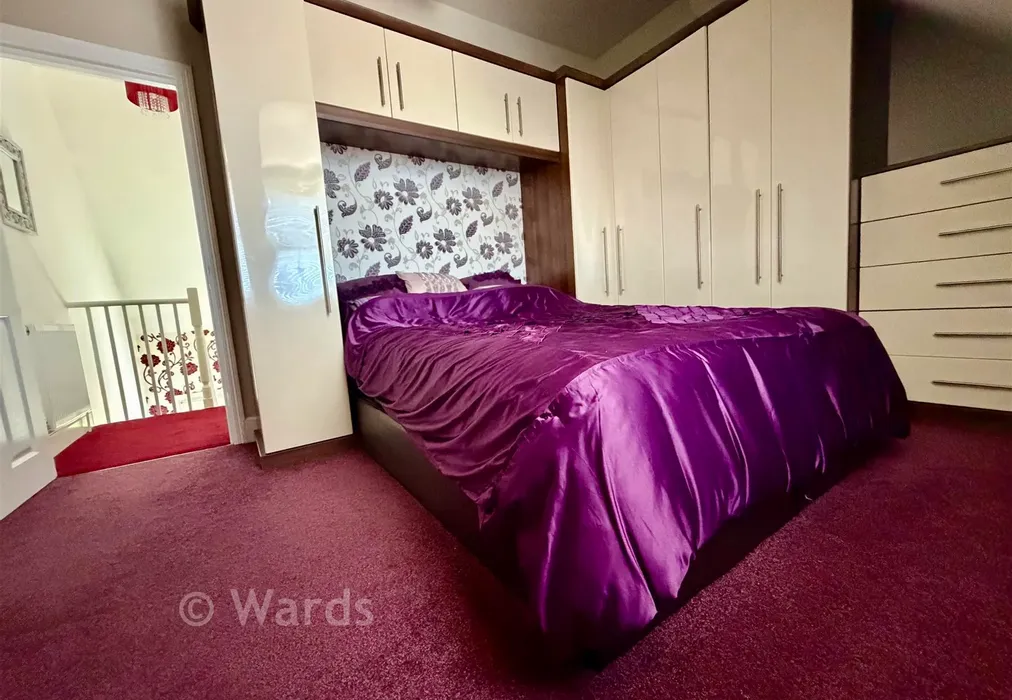 Bedroom 1 - The Terrace, Rochester, Kent - Wards of Kent