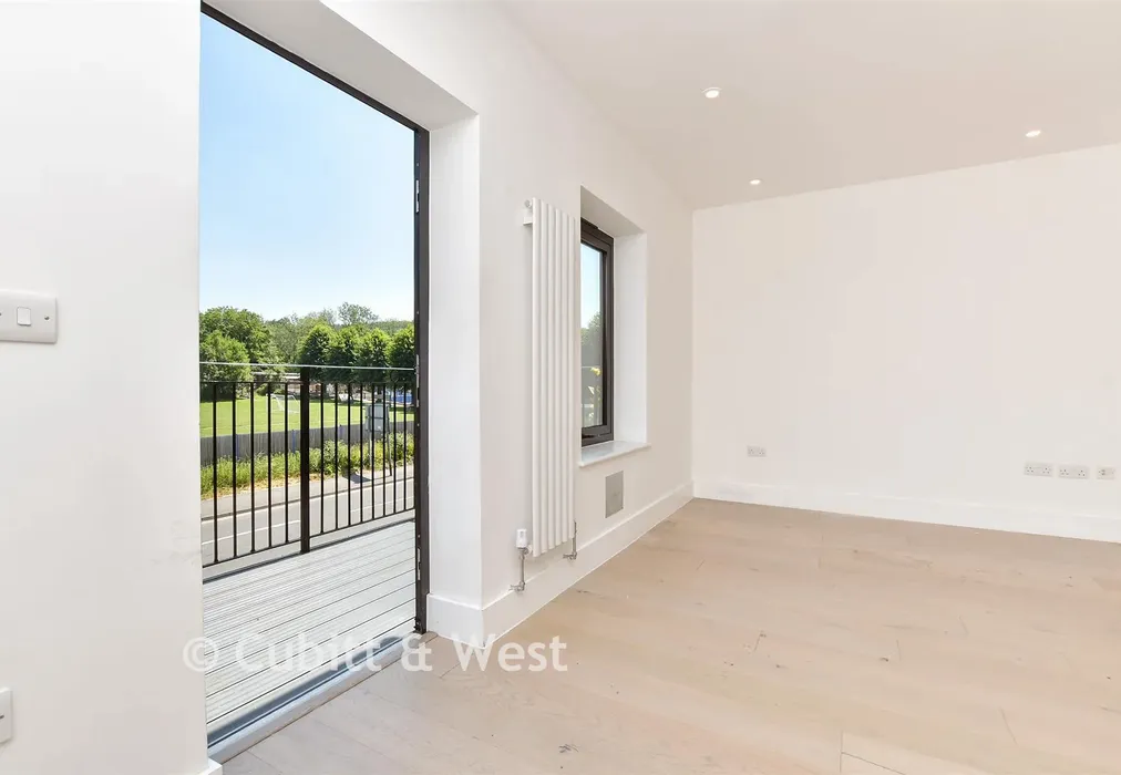 Lounge - Croydon Road, Caterham, Surrey - Wards of Kent