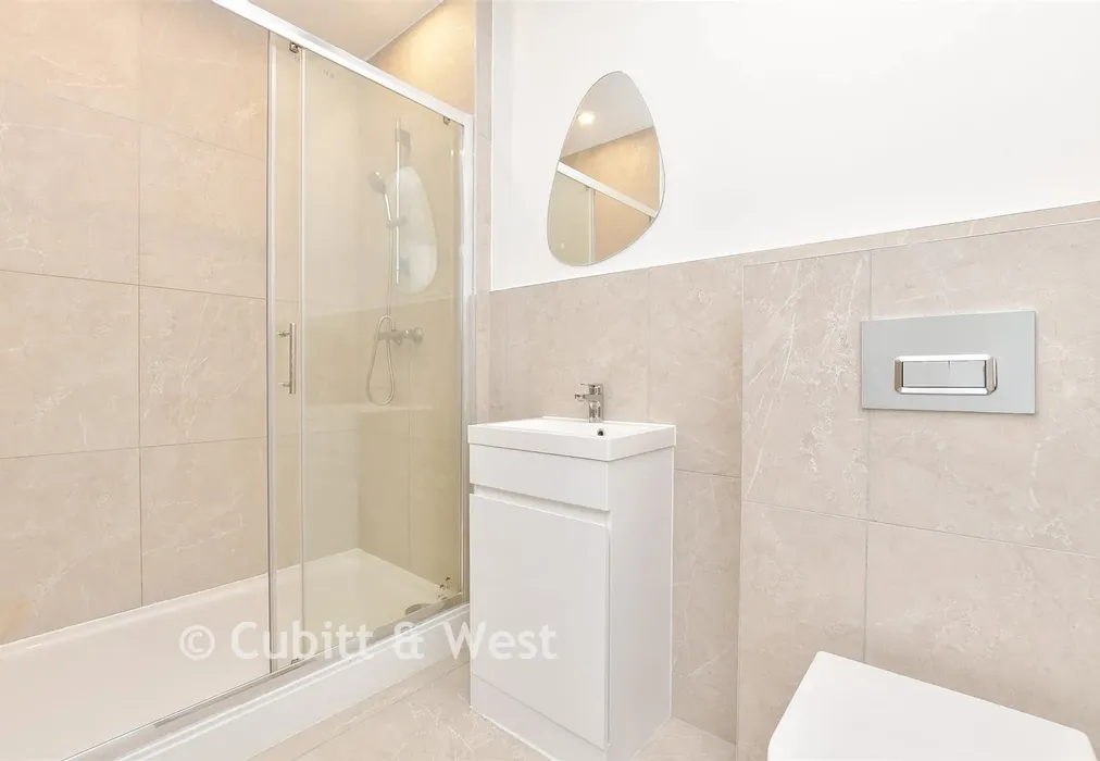 En-Suite Shower Room - Croydon Road, Caterham, Surrey - Wards of Kent