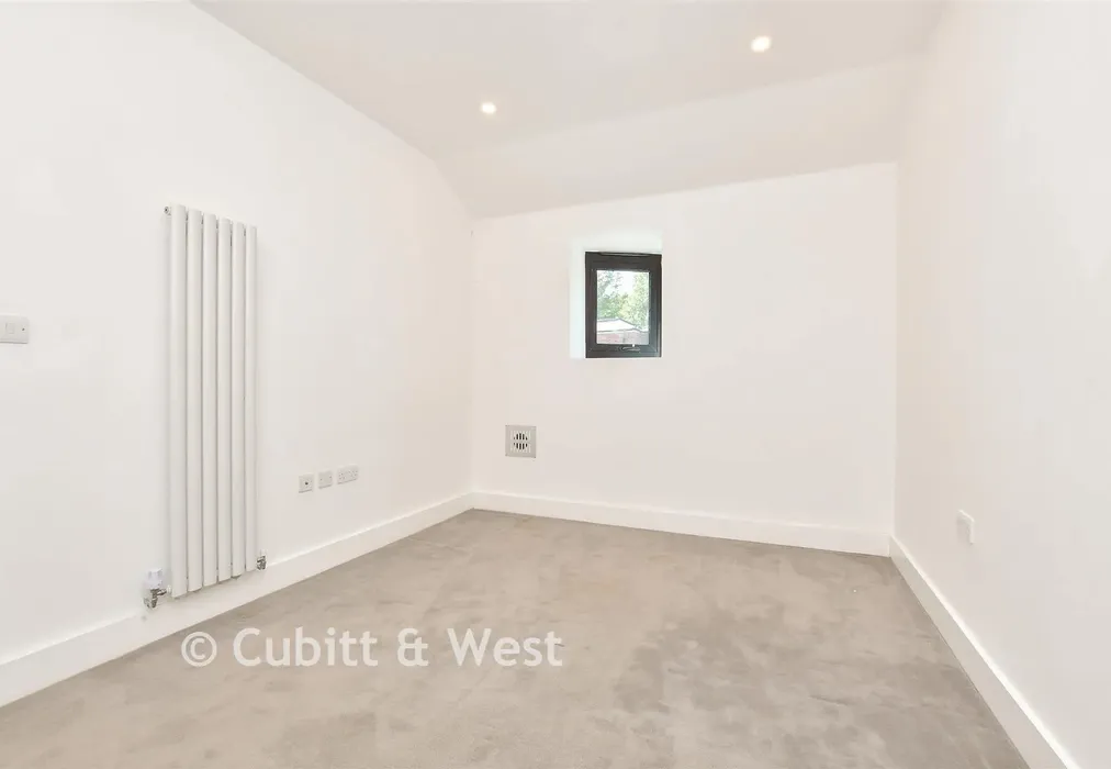 Bedroom 2 - Croydon Road, Caterham, Surrey - Wards of Kent