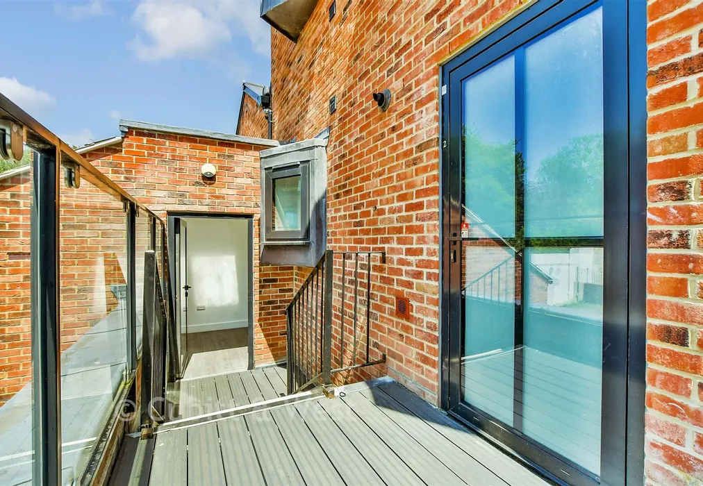 External Lifestyle Photograph - Croydon Road, Caterham, Surrey - Wards of Kent