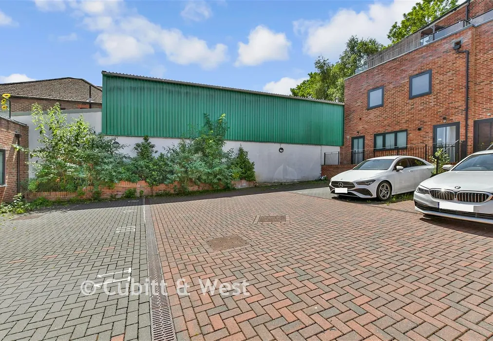 Driveway/Parking - Croydon Road, Caterham, Surrey - Wards of Kent