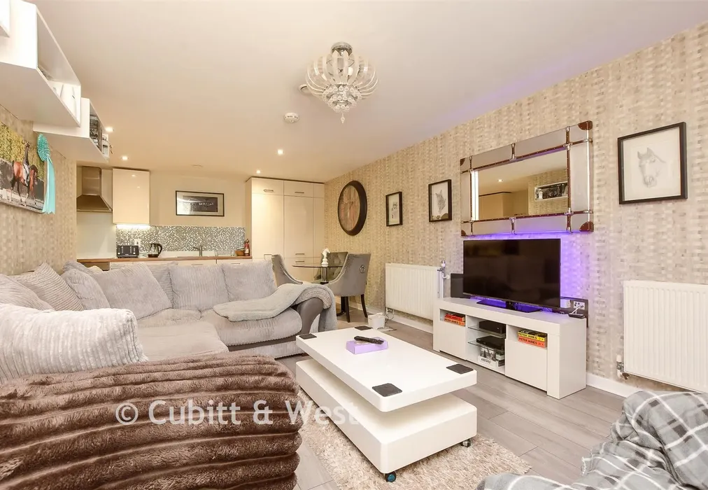 Kitchen Lounge/Diner - Russells Crescent, Horley, Surrey - Wards of Kent