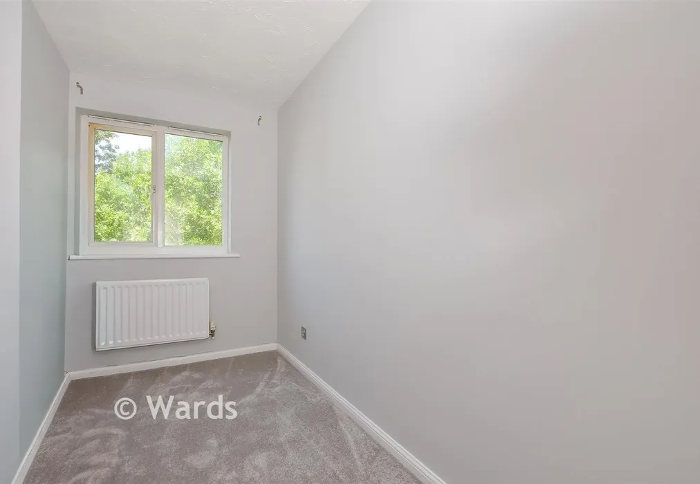 Bedroom 2 - Bodiam Court, Maidstone, Kent - Wards of Kent