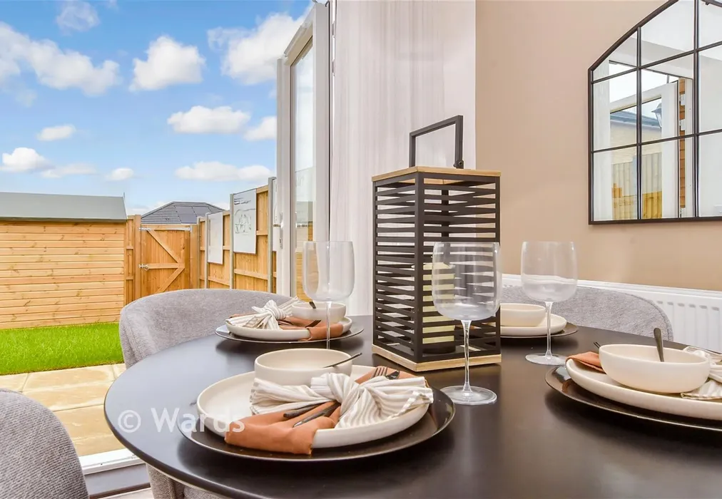Lifestyle Photograph - The Waring, Richmond Park, Richmond Way, Whitfield, Kent - Wards of Kent