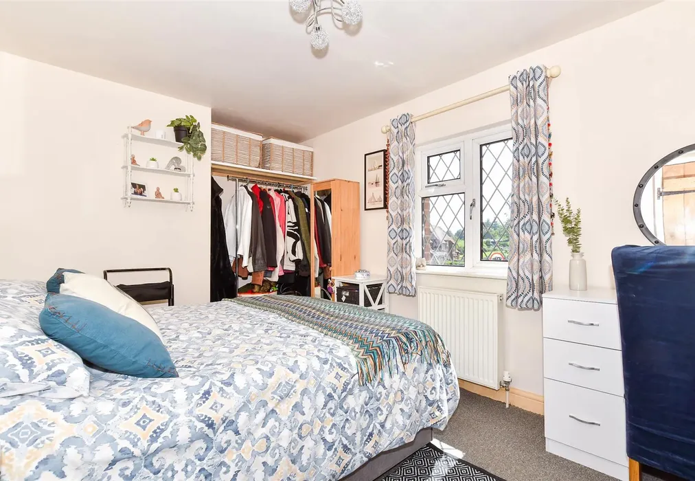 Bedroom 3 - Smiths Hill, West Farleigh, Maidstone, Kent - Wards of Kent
