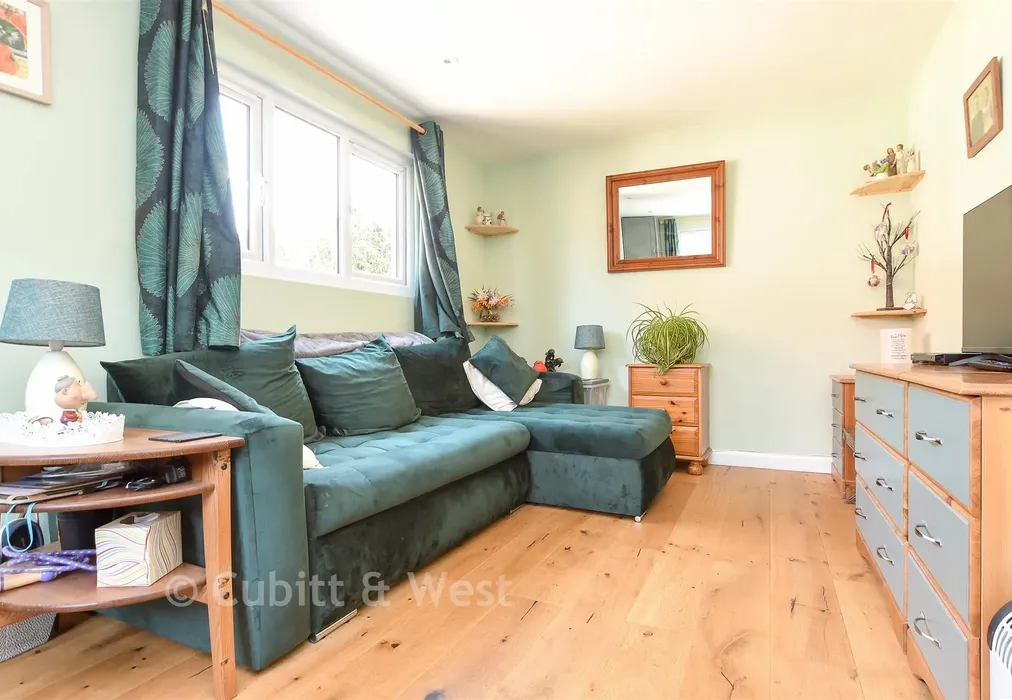 Annexe Living Room - Tithe Orchard, Felbridge, West Sussex - Wards of Kent