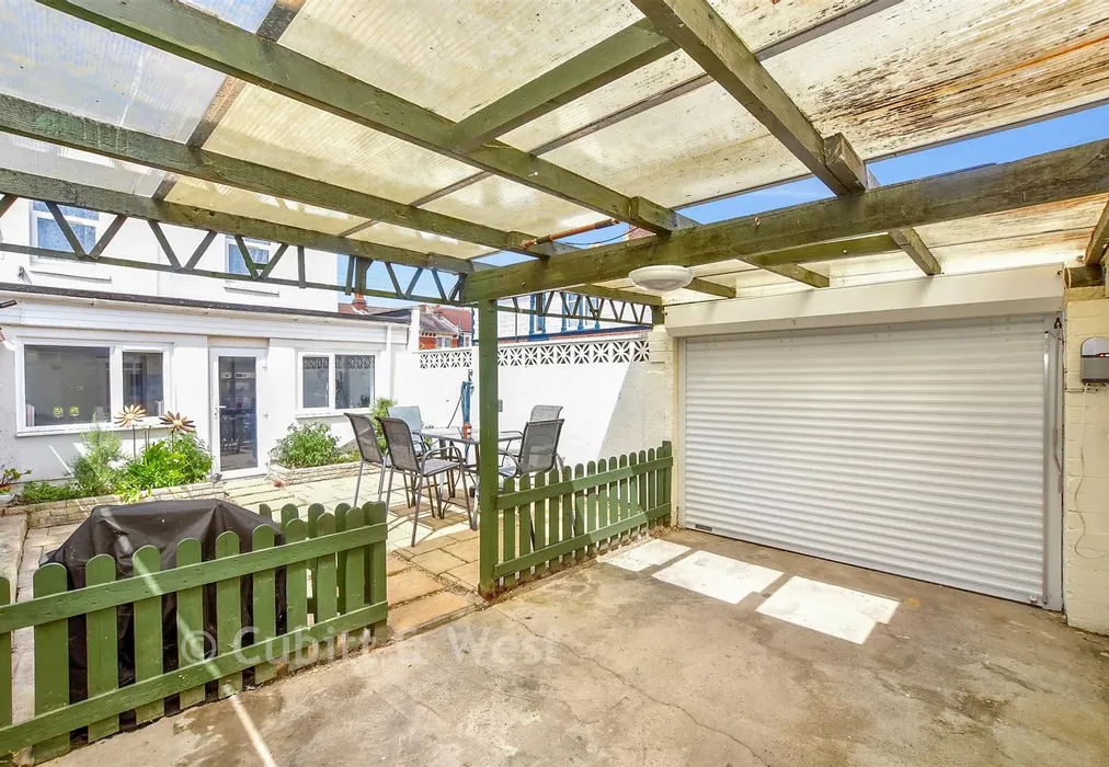 External Lifestyle Photograph - Kensington Road, Portsmouth, Hampshire - Wards of Kent