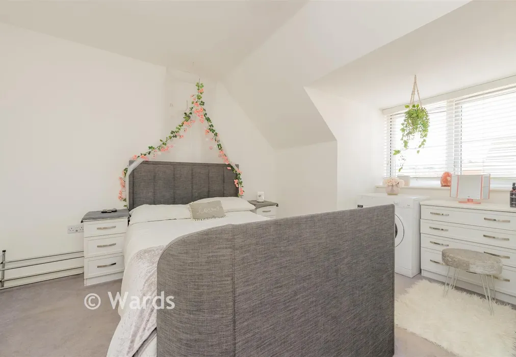 Bedroom 1 - Golve Drive, Chatham, Kent - Wards of Kent