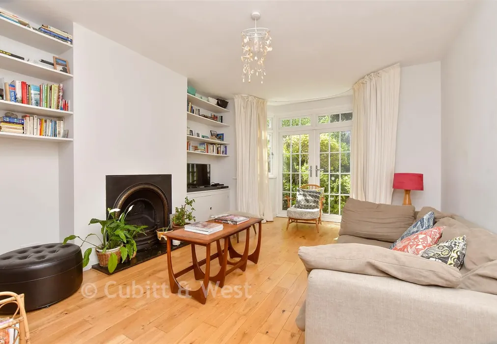 Lounge - Popes Grove, Croydon, Surrey - Wards of Kent