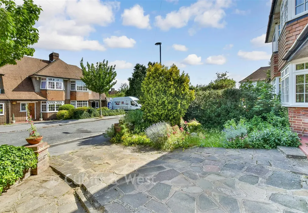 Driveway/Parking - Popes Grove, Croydon, Surrey - Wards of Kent