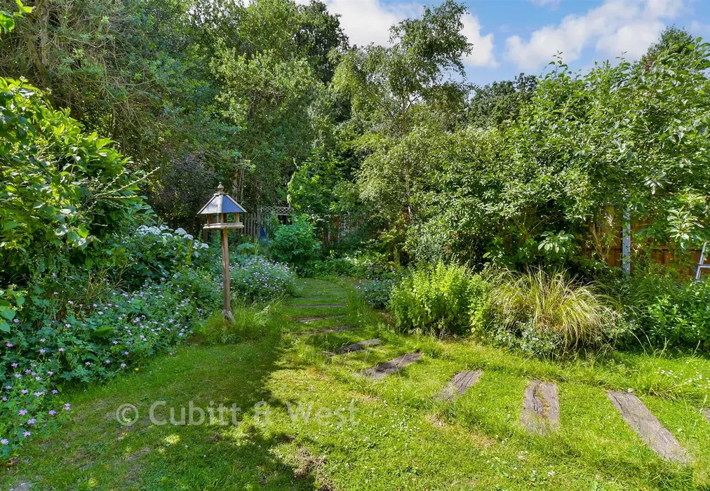 Rear Garden - Popes Grove, Croydon, Surrey - Wards of Kent