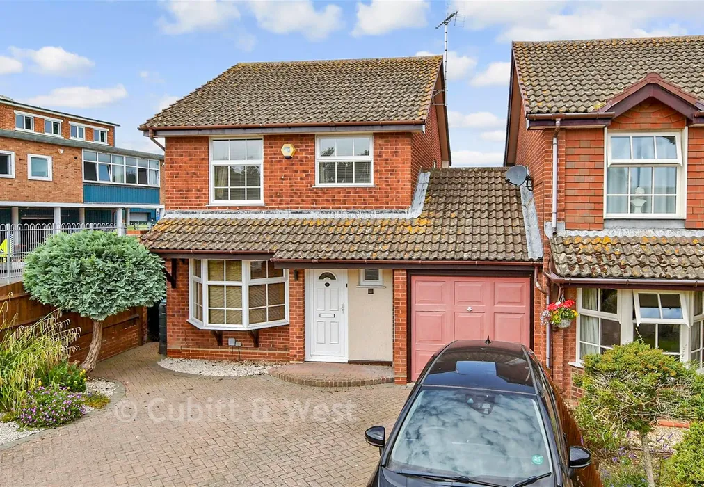 External Web 1 - Condor Mews, Littlehampton, West Sussex - Wards of Kent