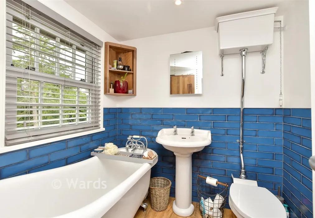 Bathroom - West Street, Hunton, Maidstone, Kent - Wards of Kent