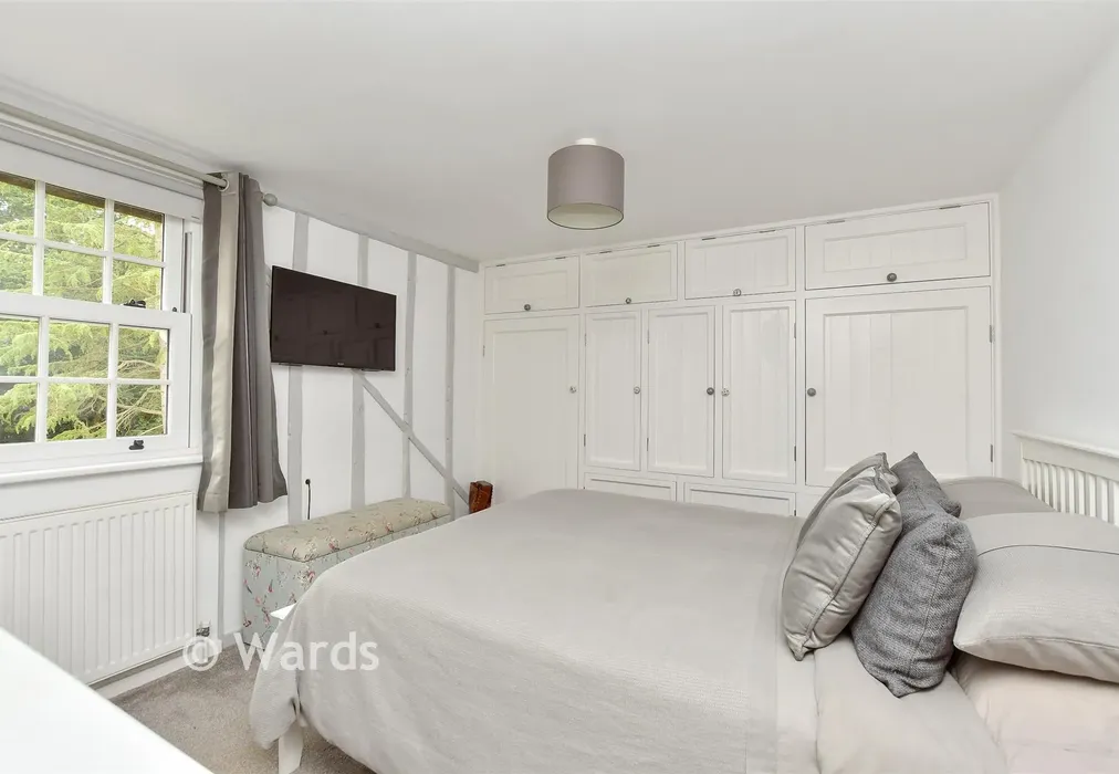Bedroom 2 - West Street, Hunton, Maidstone, Kent - Wards of Kent