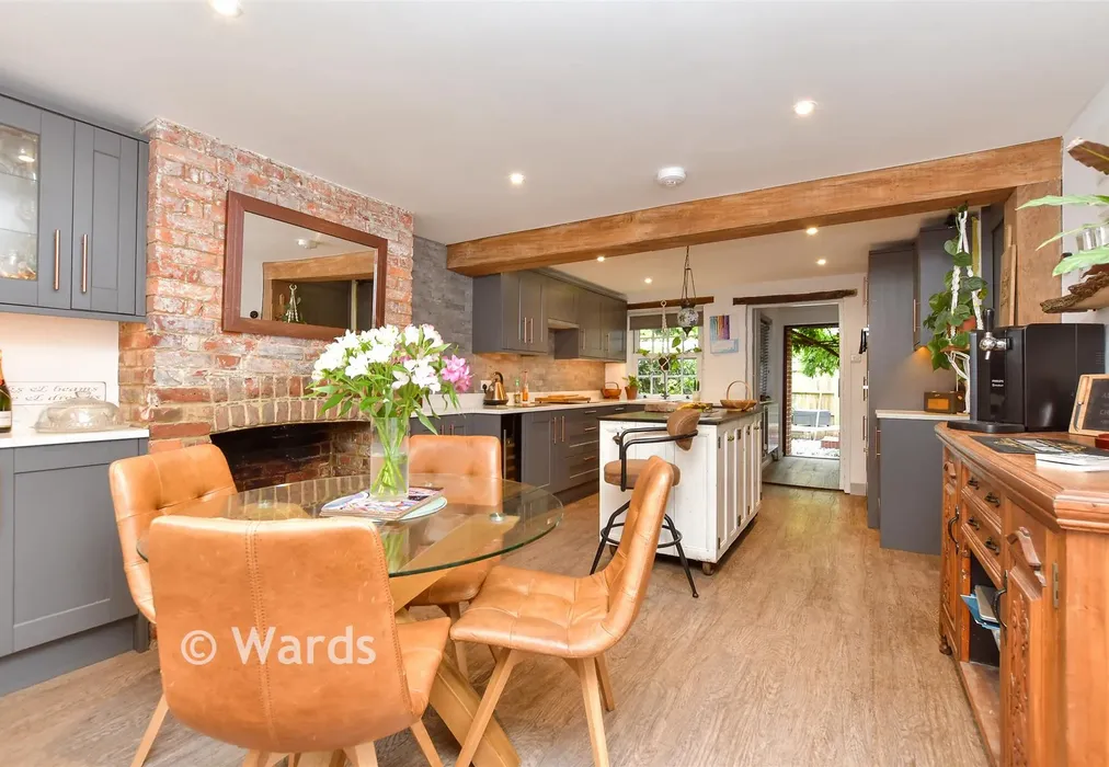 Kitchen/Diner - West Street, Hunton, Maidstone, Kent - Wards of Kent