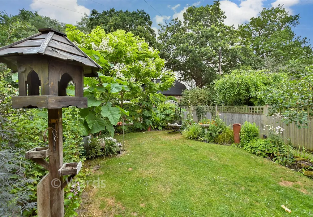 Front Garden - West Street, Hunton, Maidstone, Kent - Wards of Kent