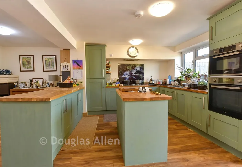 Kitchen - Caldbeck, Waltham Abbey, Essex - Wards of Kent