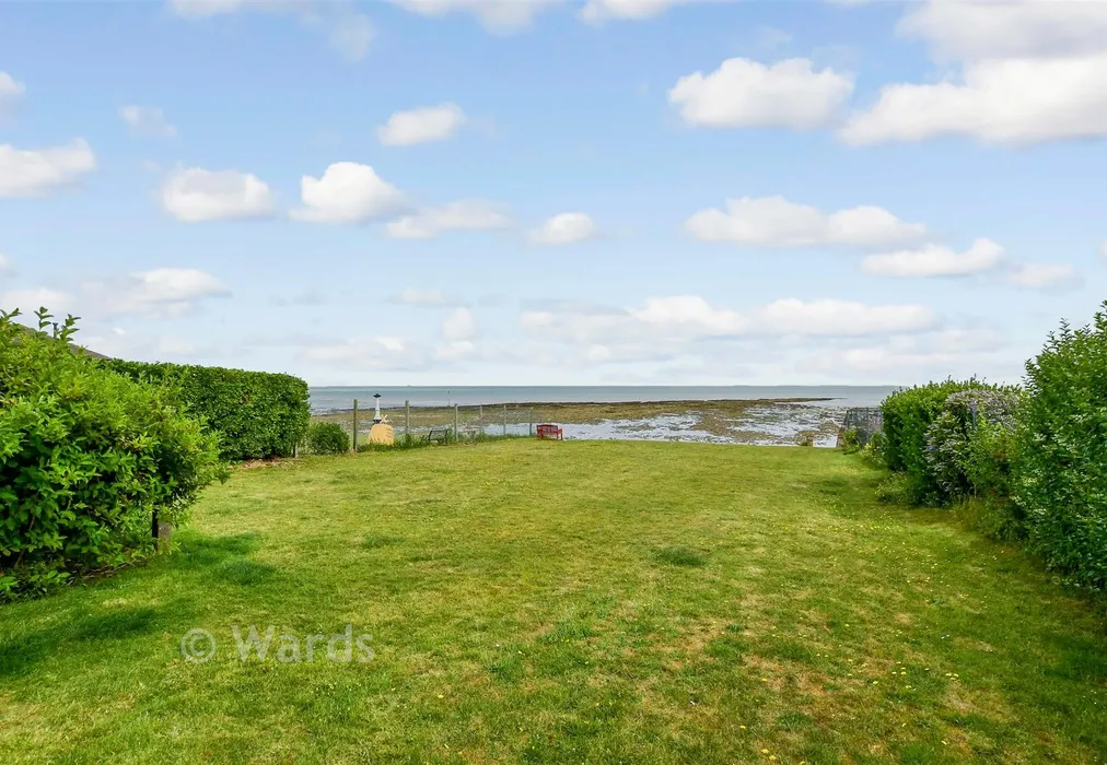 Communal Gardens - Royal Crescent, Margate, Kent - Wards of Kent