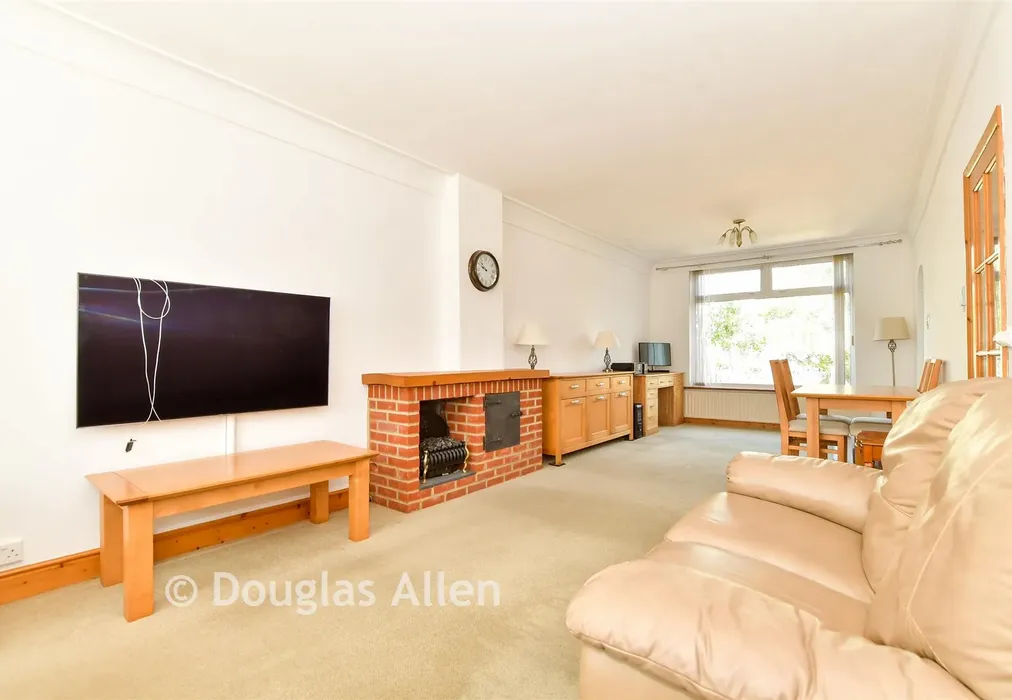 Lounge/Diner - The Avenue, Hornchurch, Essex - Wards of Kent