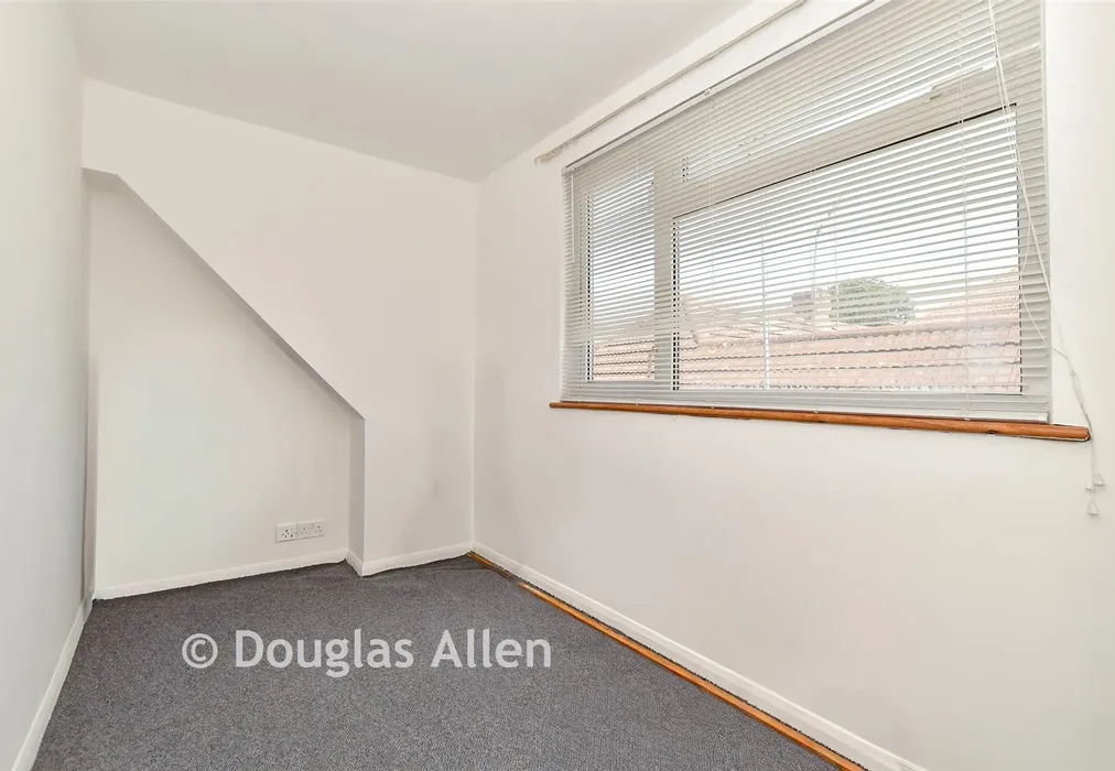 Bedroom 3 - The Avenue, Hornchurch, Essex - Wards of Kent