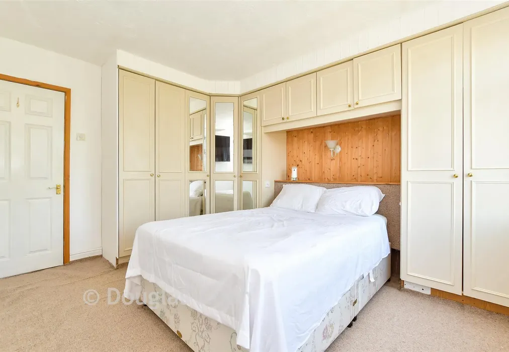 Bedroom 1 - The Avenue, Hornchurch, Essex - Wards of Kent