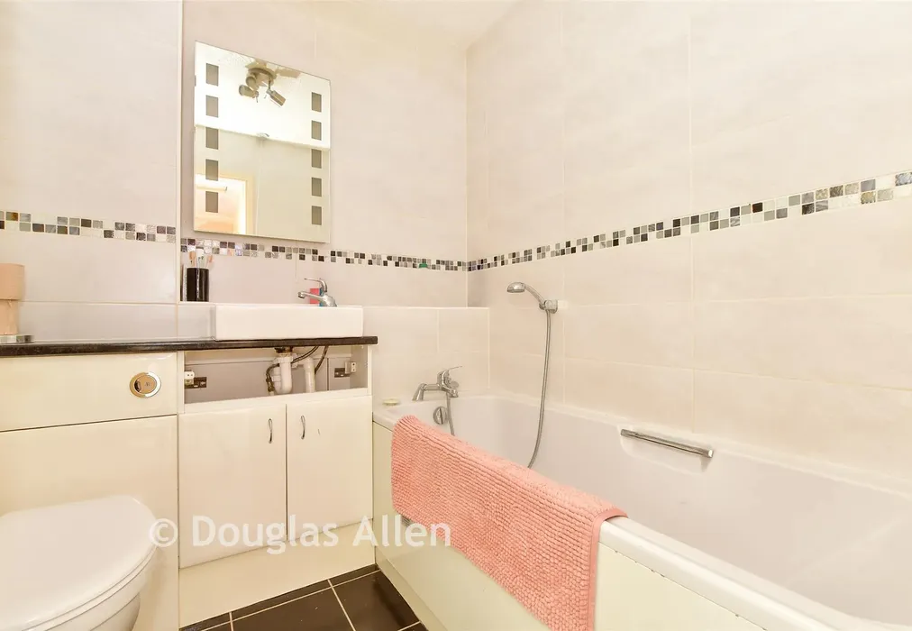 Bathroom - Carlyle Gardens, Wickford, Essex - Wards of Kent