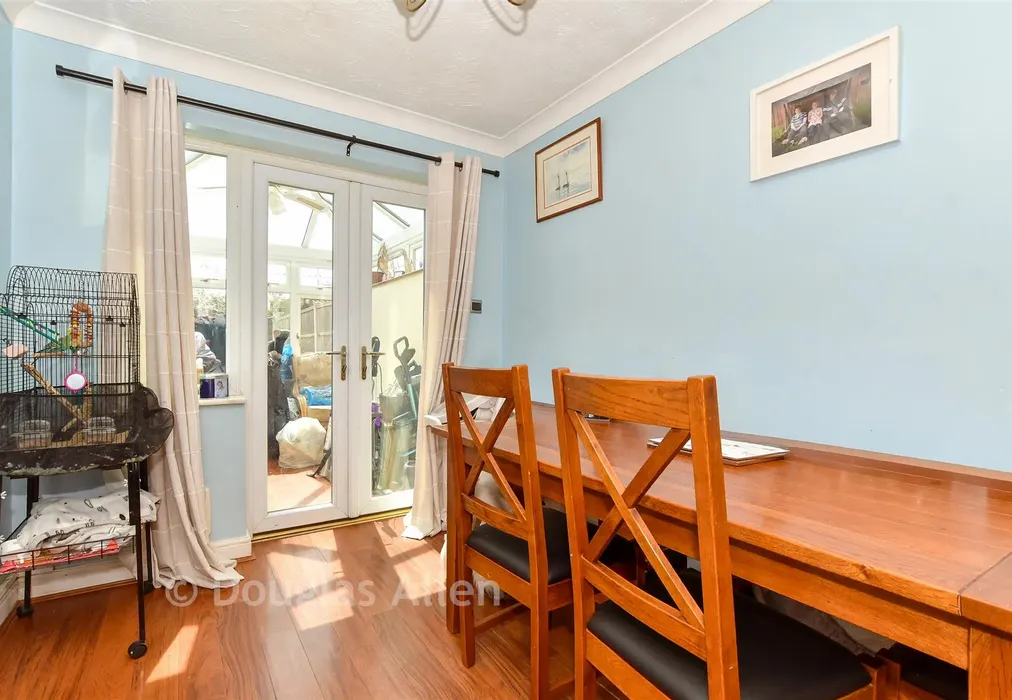 Dining Area - Carlyle Gardens, Wickford, Essex - Wards of Kent