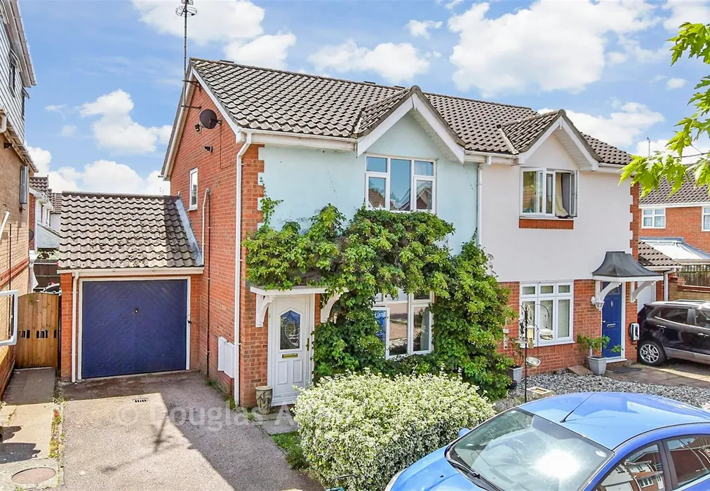 External (Web) - Carlyle Gardens, Wickford, Essex - Wards of Kent
