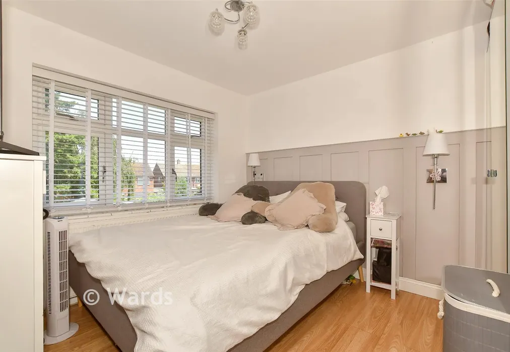 Bedroom 1 - Church Way, Whitstable, Kent - Wards of Kent