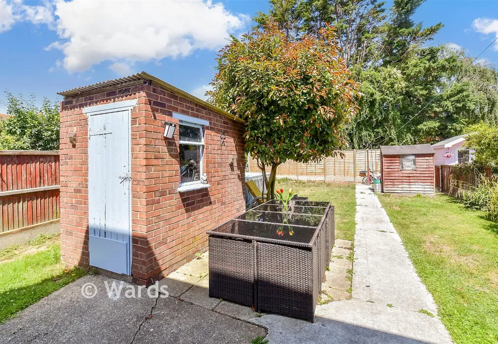 Workshop/Outbuildings - Church Way, Whitstable, Kent - Wards of Kent