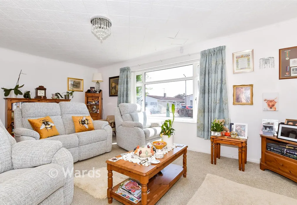 Lounge - Cobtree Road, Coxheath, Maidstone, Kent - Wards of Kent