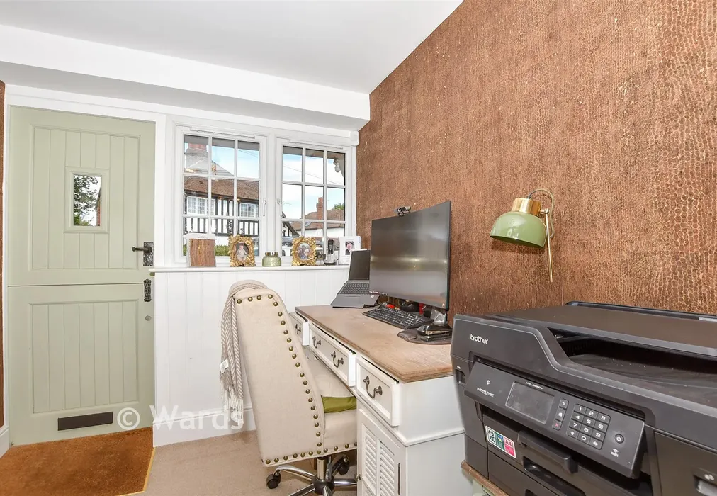 Bathroom - Church Street, Boughton Monchelsea, Maidstone, Kent - Wards of Kent