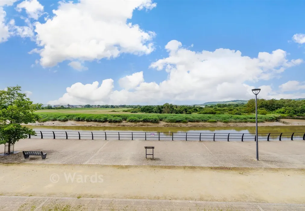 Surrounding Area - Village Road, Wouldham, Rochester, Kent - Wards of Kent