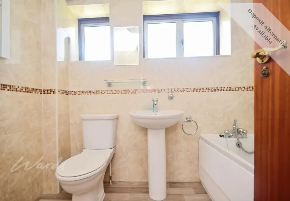 Bathroom - Hazelwood Meadow Sandwich CT13 - Wards of Kent