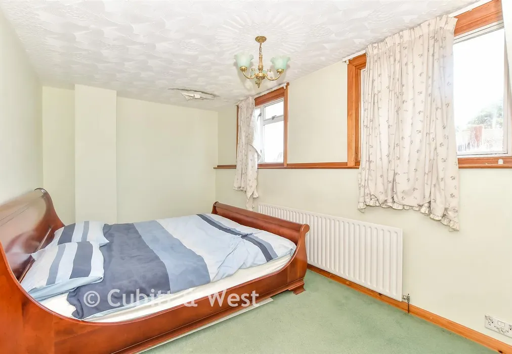 Bedroom 1 - Beaufort Road, Havant, Hampshire - Wards of Kent