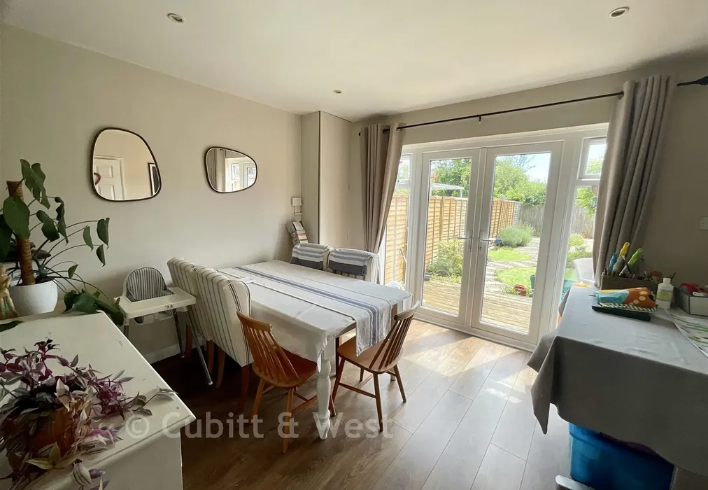 Sitting Room - Whitelea Road, Wick, West Sussex - Wards of Kent
