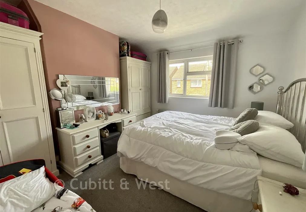 Bedroom 1 - Whitelea Road, Wick, West Sussex - Wards of Kent