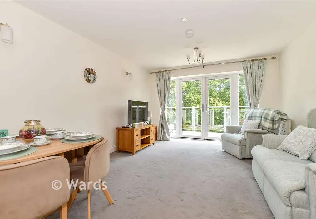 Lounge/ Diner - Tudeley Lane, Tonbridge, Kent - Wards of Kent