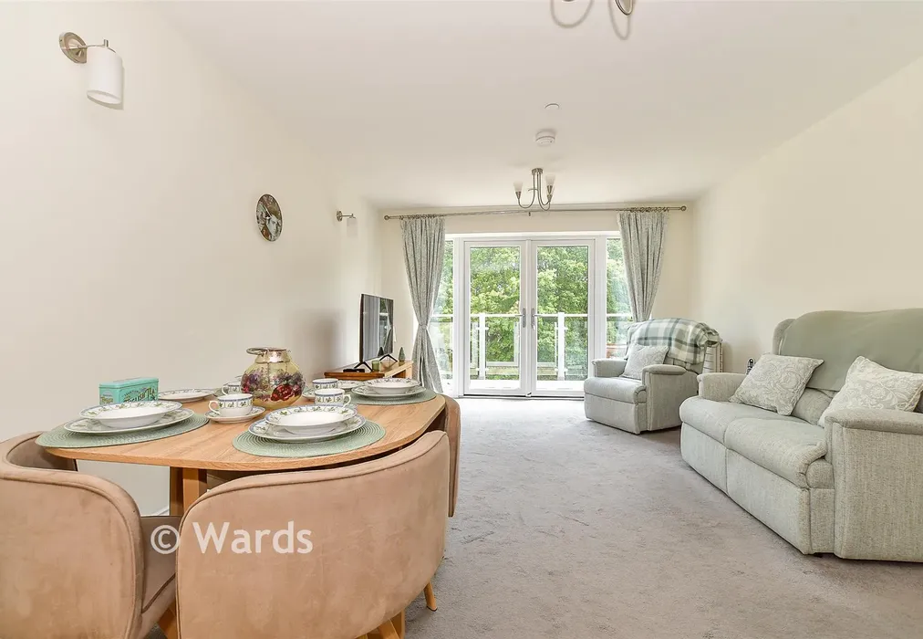 Lounge/ Diner - Tudeley Lane, Tonbridge, Kent - Wards of Kent