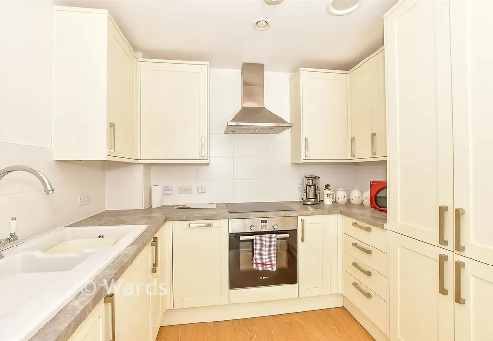 Kitchen - Tudeley Lane, Tonbridge, Kent - Wards of Kent