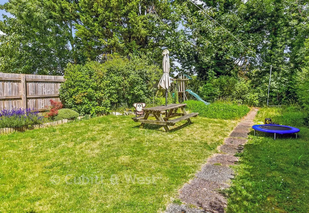 Rear Garden - Rushlake Road, Brighton, East Sussex - Wards of Kent