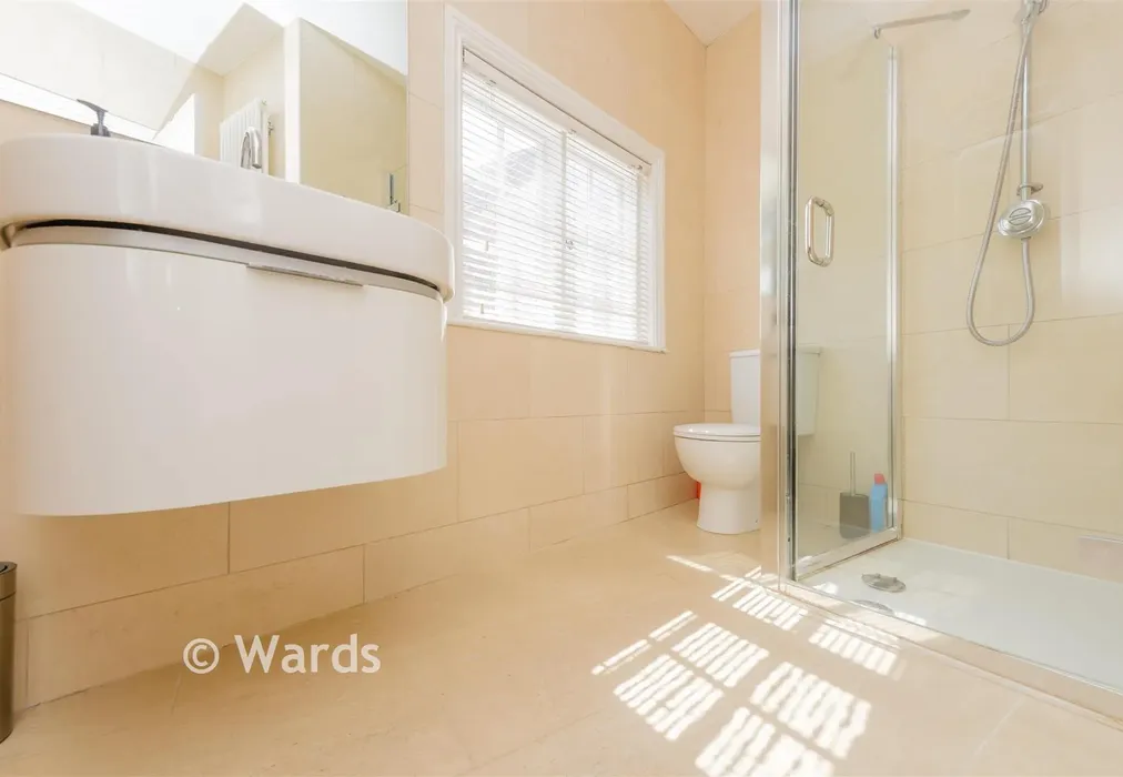 Shower Room - Church Street, Shoreham, Kent - Wards of Kent