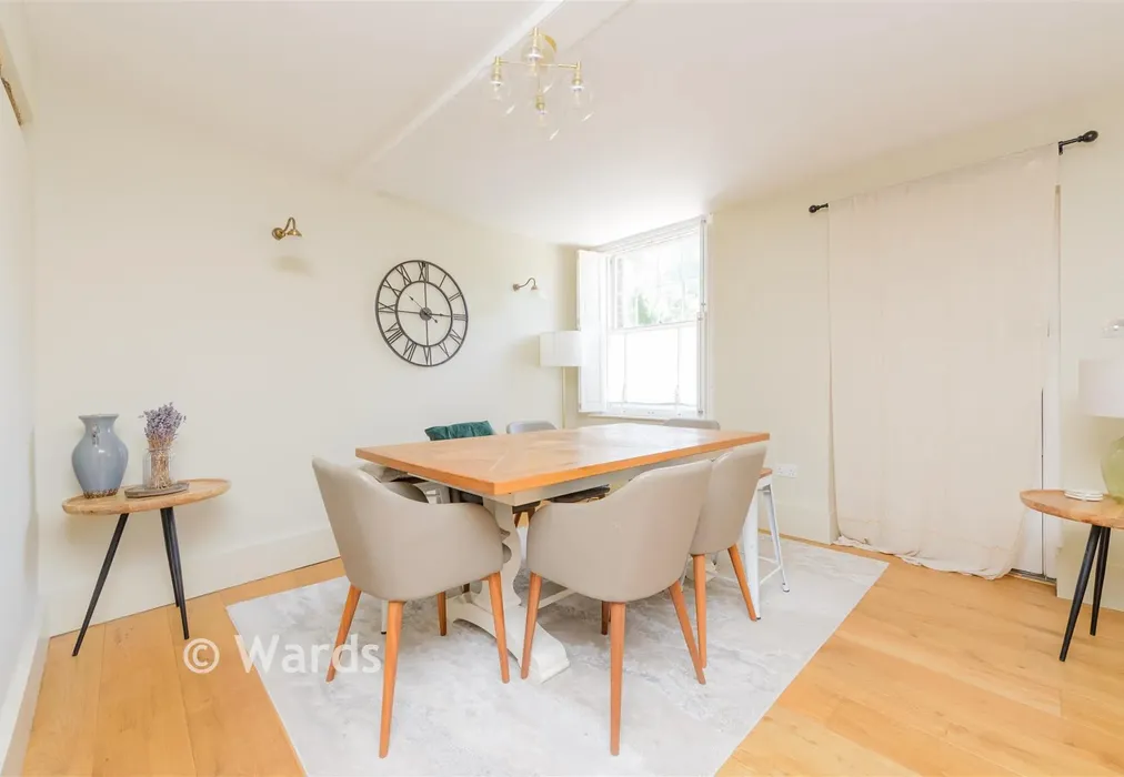 Lounge - Church Street, Shoreham, Kent - Wards of Kent