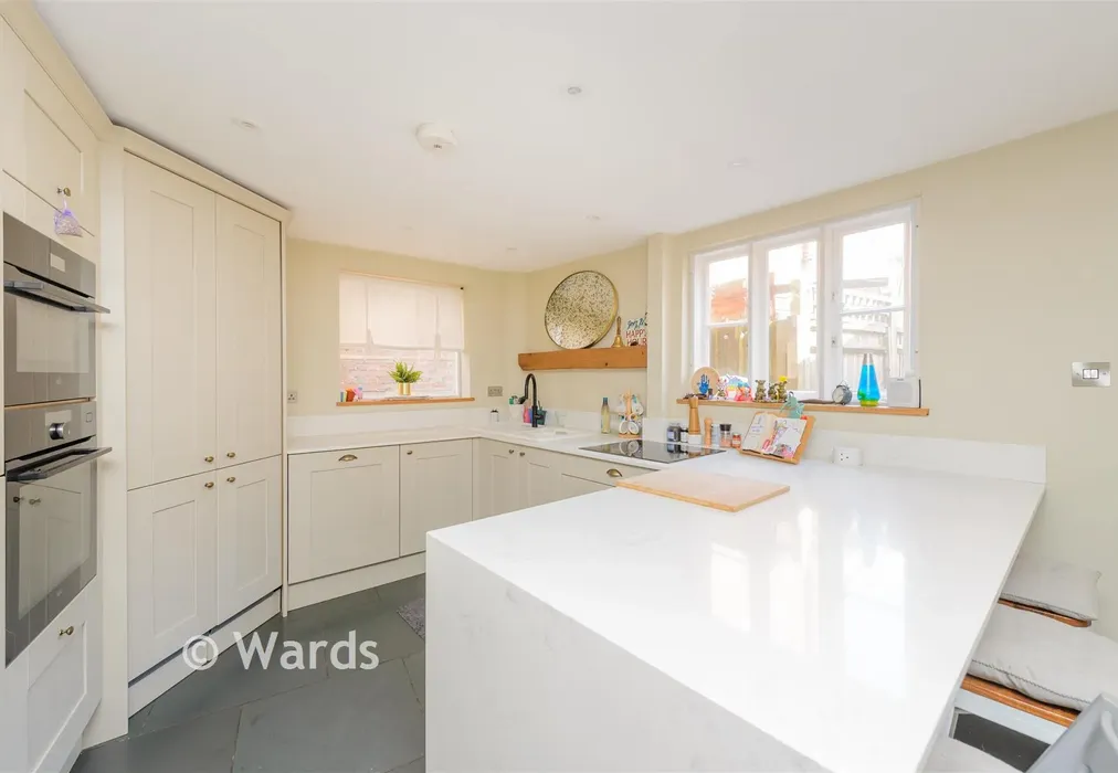 Lounge/Kitchen - Church Street, Shoreham, Kent - Wards of Kent