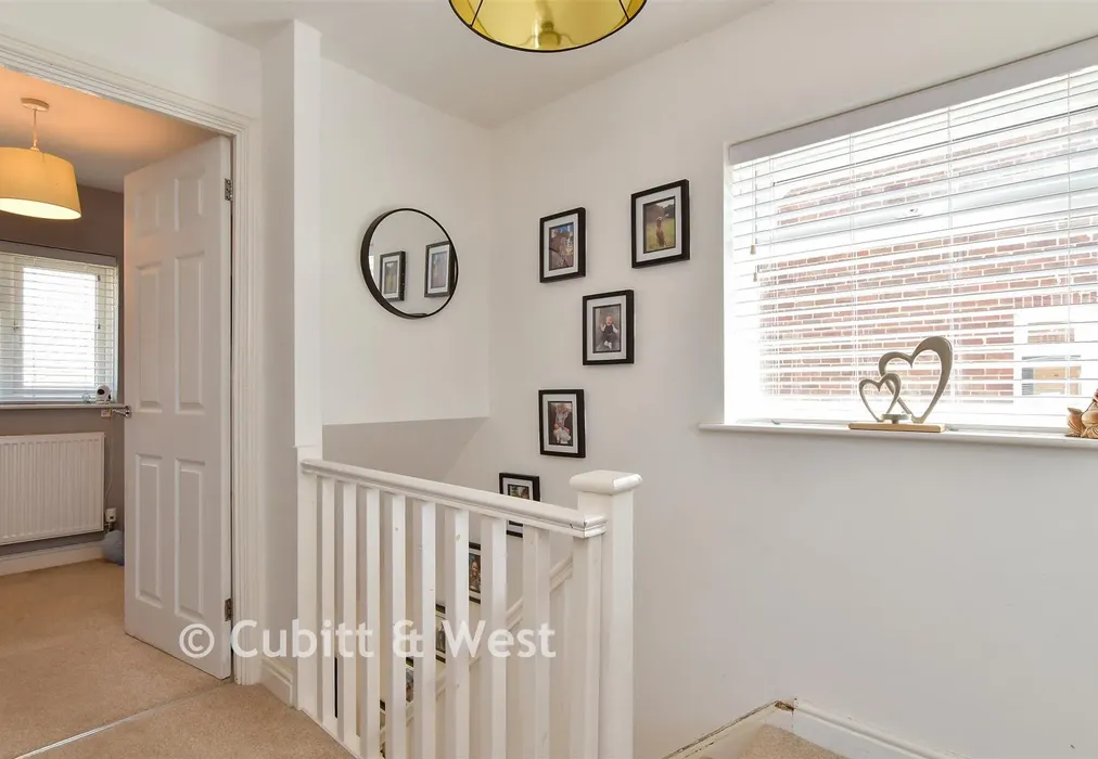Landing - Ringmer Road, Worthing, West Sussex - Wards of Kent
