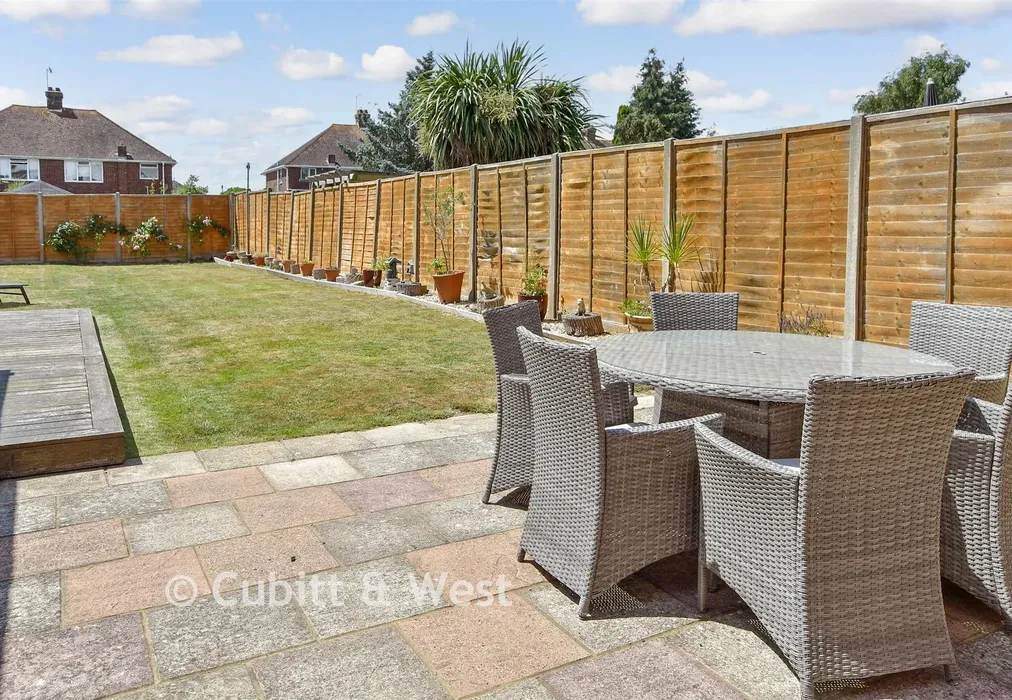 Rear Garden - Ringmer Road, Worthing, West Sussex - Wards of Kent