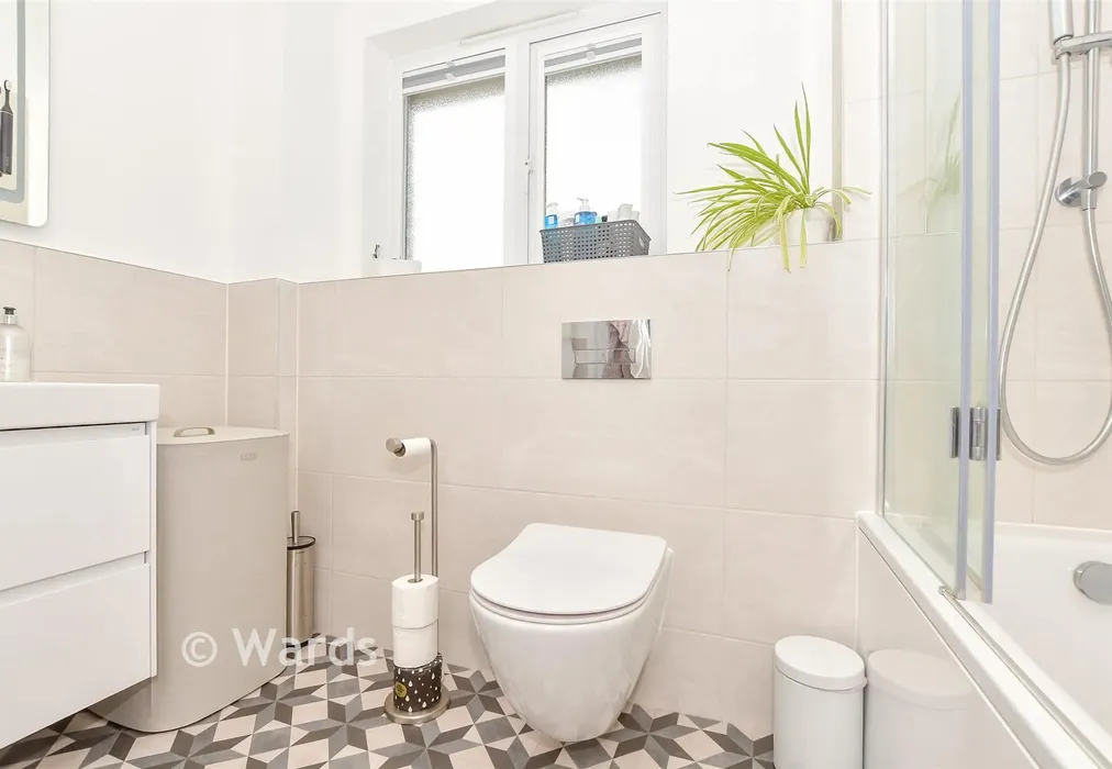 Bathroom - Admiral Way, Marden, Kent - Wards of Kent
