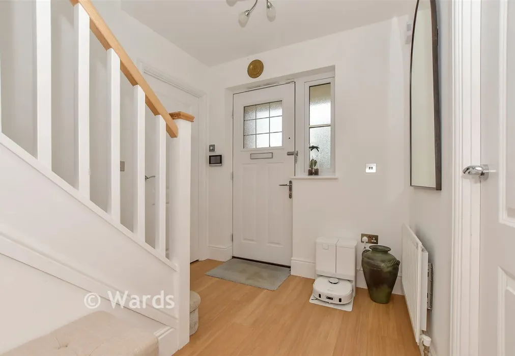 Entrance Hall - Admiral Way, Marden, Kent - Wards of Kent